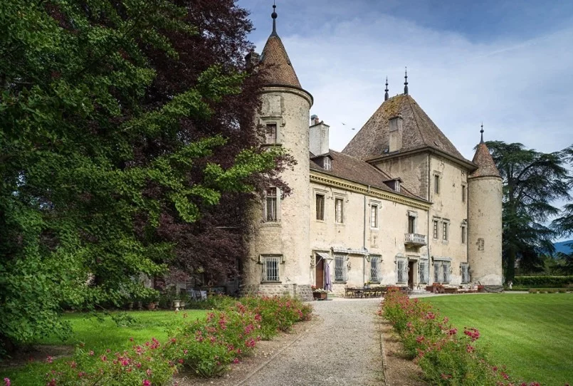 Maison à Genève, Suisse, 1 500 m² - image 1