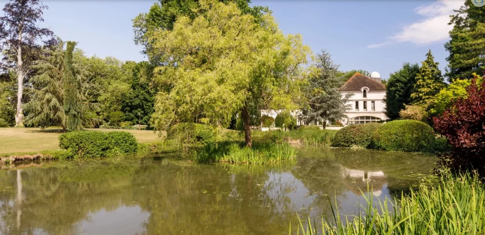 House in Paris, France, 750 m² - picture 3