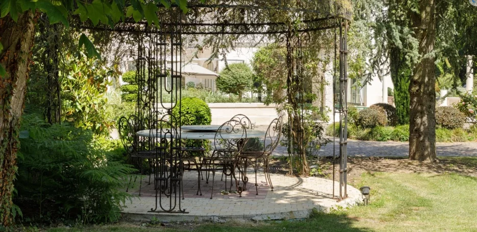 House in Paris, France, 750 m² - picture 7