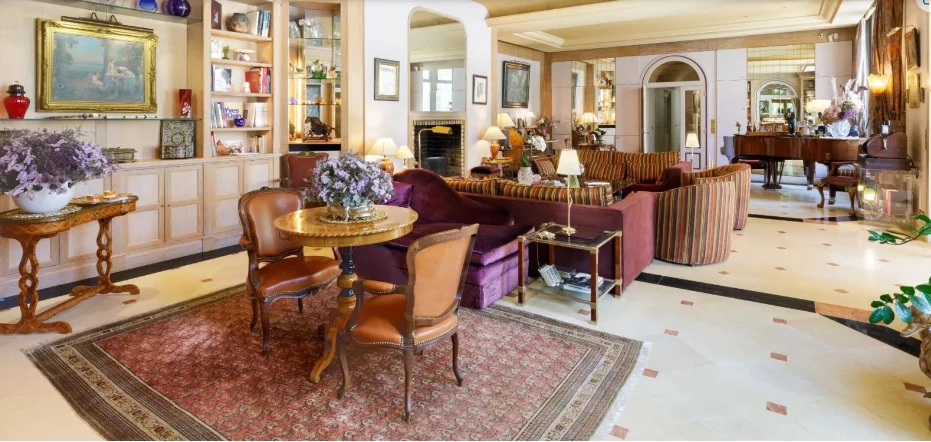 House in Paris, France, 750 m² - picture 9