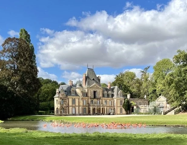 Haus in Paris, Frankreich, 1 000 m² - Foto 1