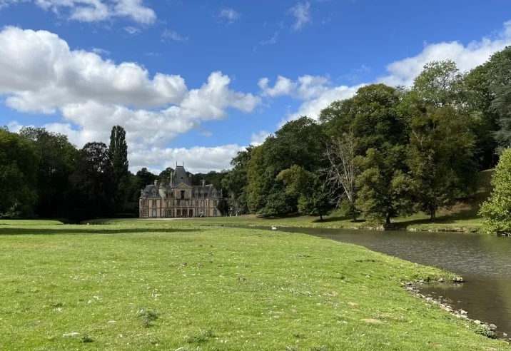 House in Paris, France, 1 000 m² - picture 6