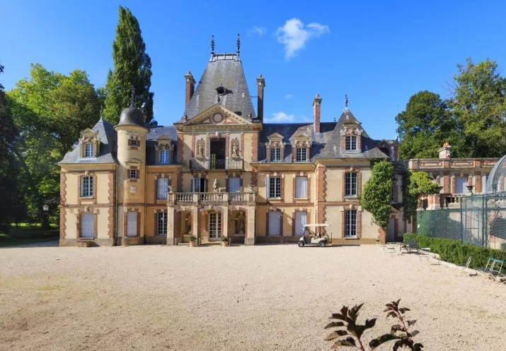 House in Paris, France, 1 000 m² - picture 7