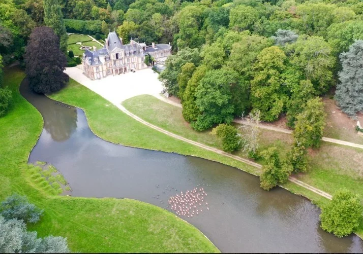 House in Paris, France, 1 000 m² - picture 9