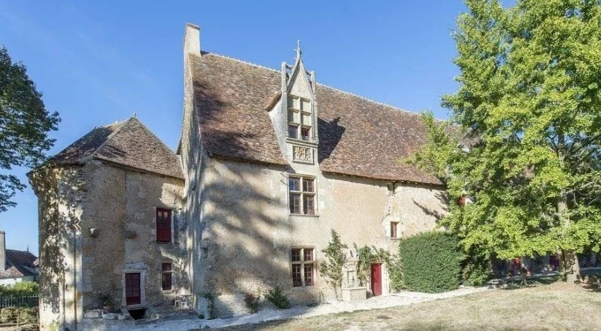 House in Tours, France, 1 400 m² - picture 3