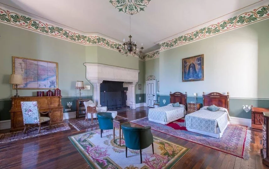 House in Tours, France, 1 400 m² - picture 7