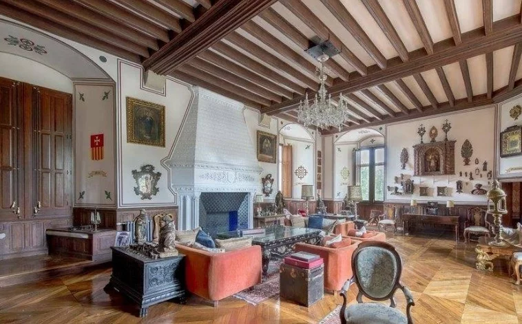 House in Tours, France, 1 400 m² - picture 12