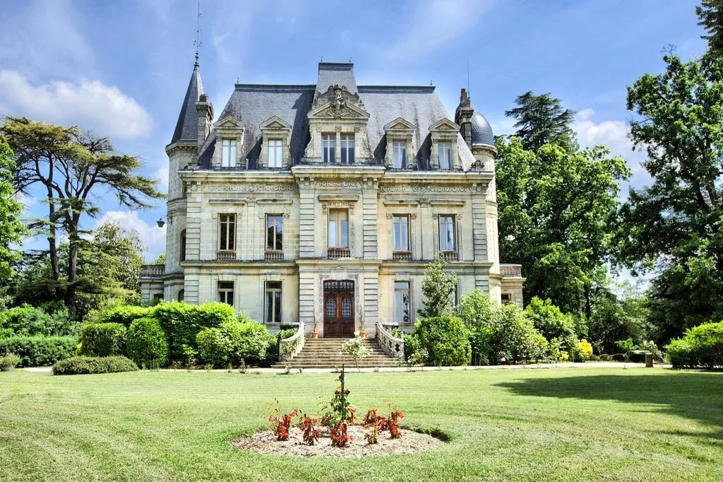 Casa en Gironda, Francia, 1 036 m² - imagen 1