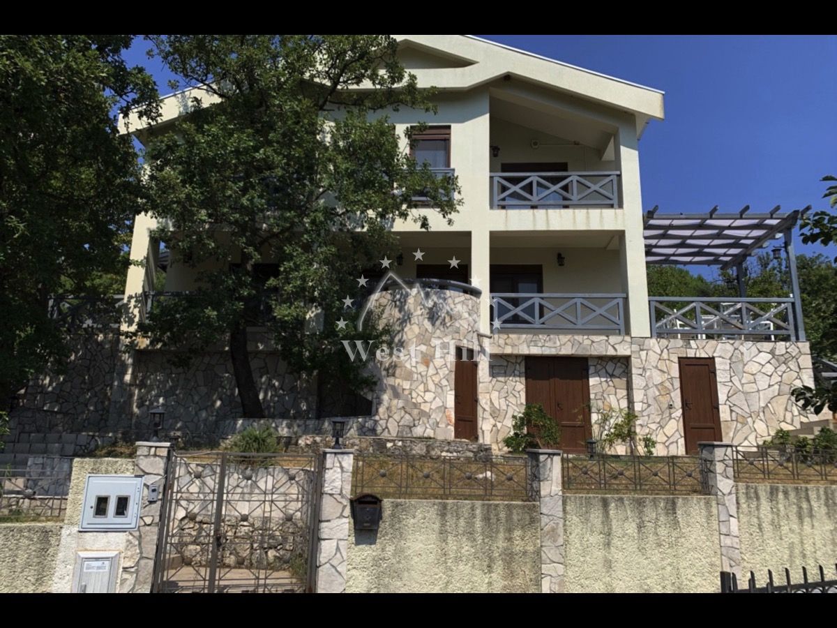 House in Virpazar, Montenegro, 220 m² - picture 1
