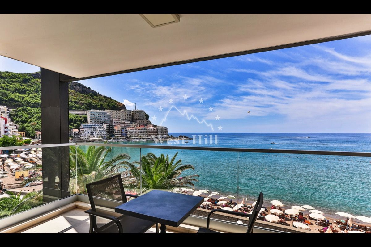 Apartamento en Rafailovici, Montenegro, 107 m² - imagen 1