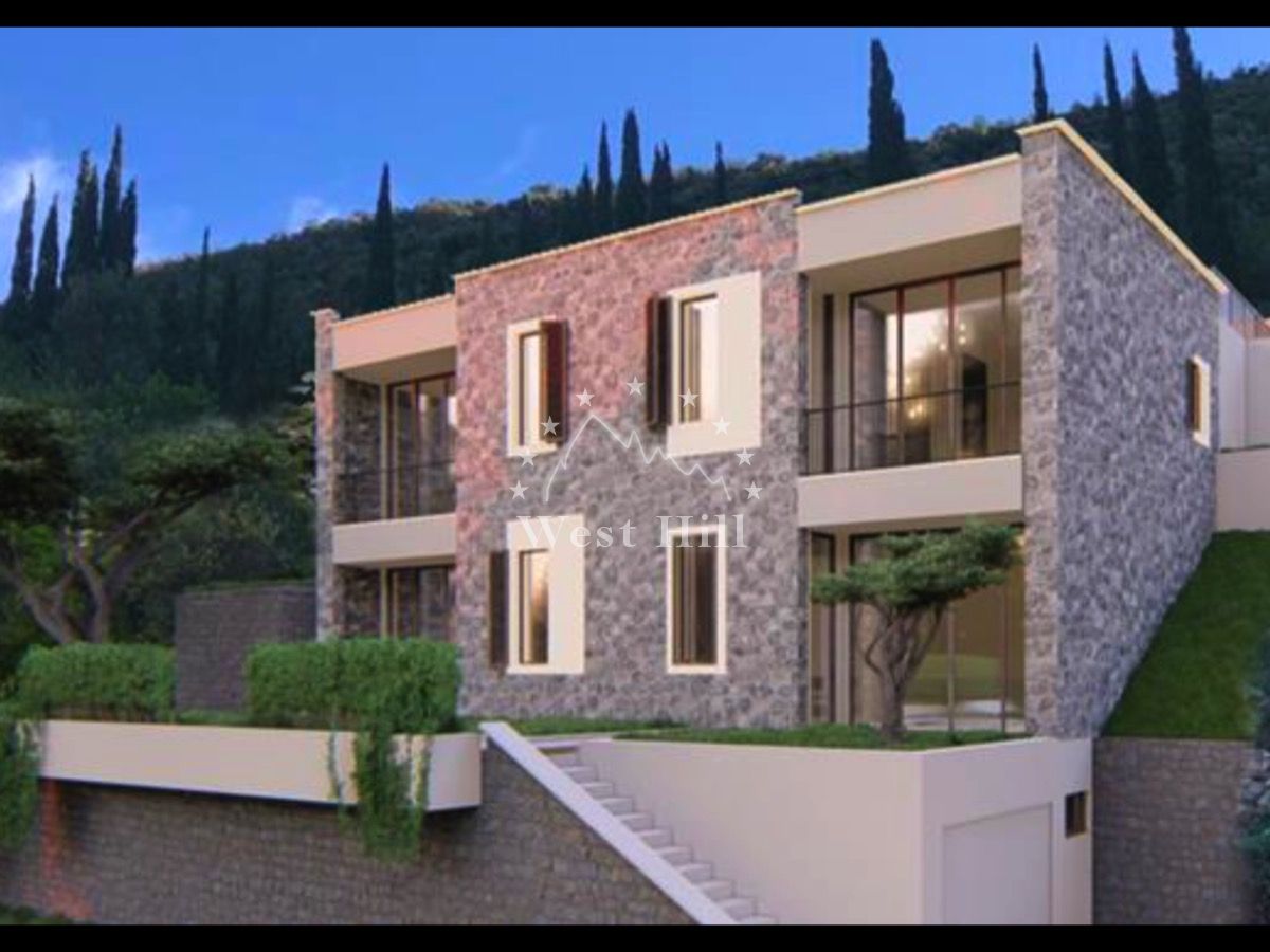 Maison à Igalo, Monténégro, 347 m² - image 1