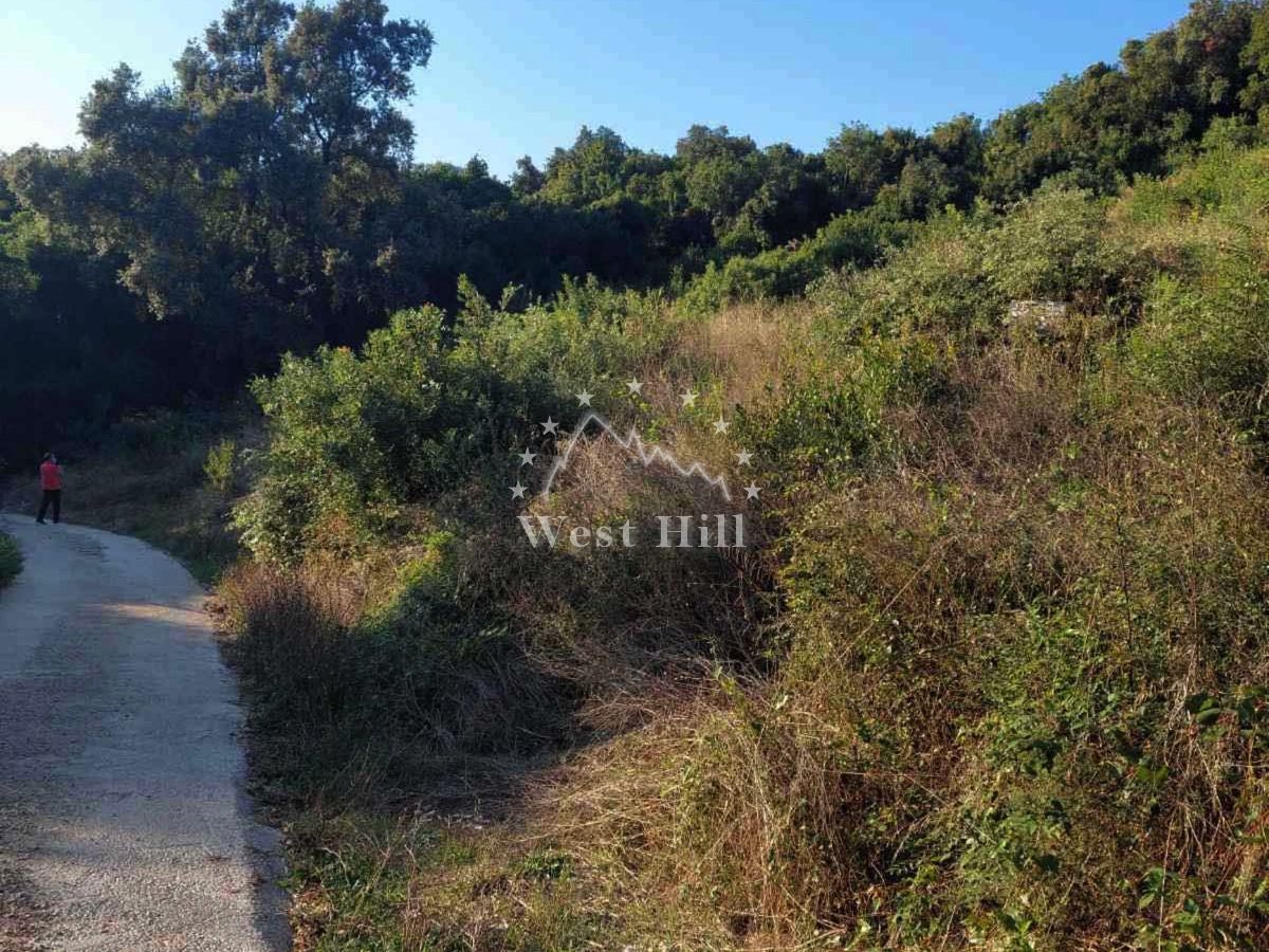 Grundstück Hladna Uvala, Montenegro, 1 594 m² - Foto 1