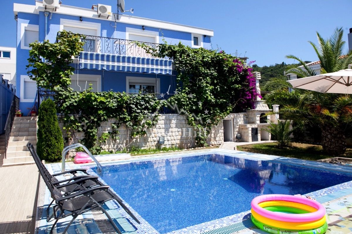 House in Utjeha, Montenegro, 240 m² - picture 1