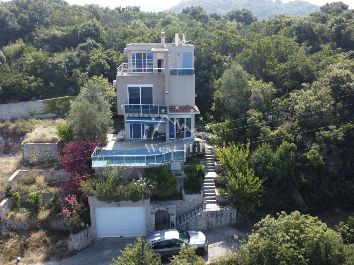 Casa a Utjeha, Montenegro, 160 m² - foto 1