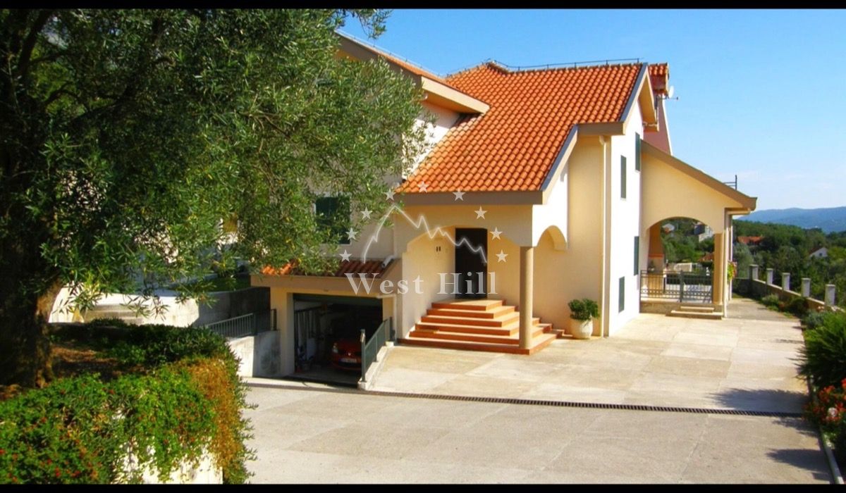 Haus in Kavač, Montenegro, 300 m² - Foto 1