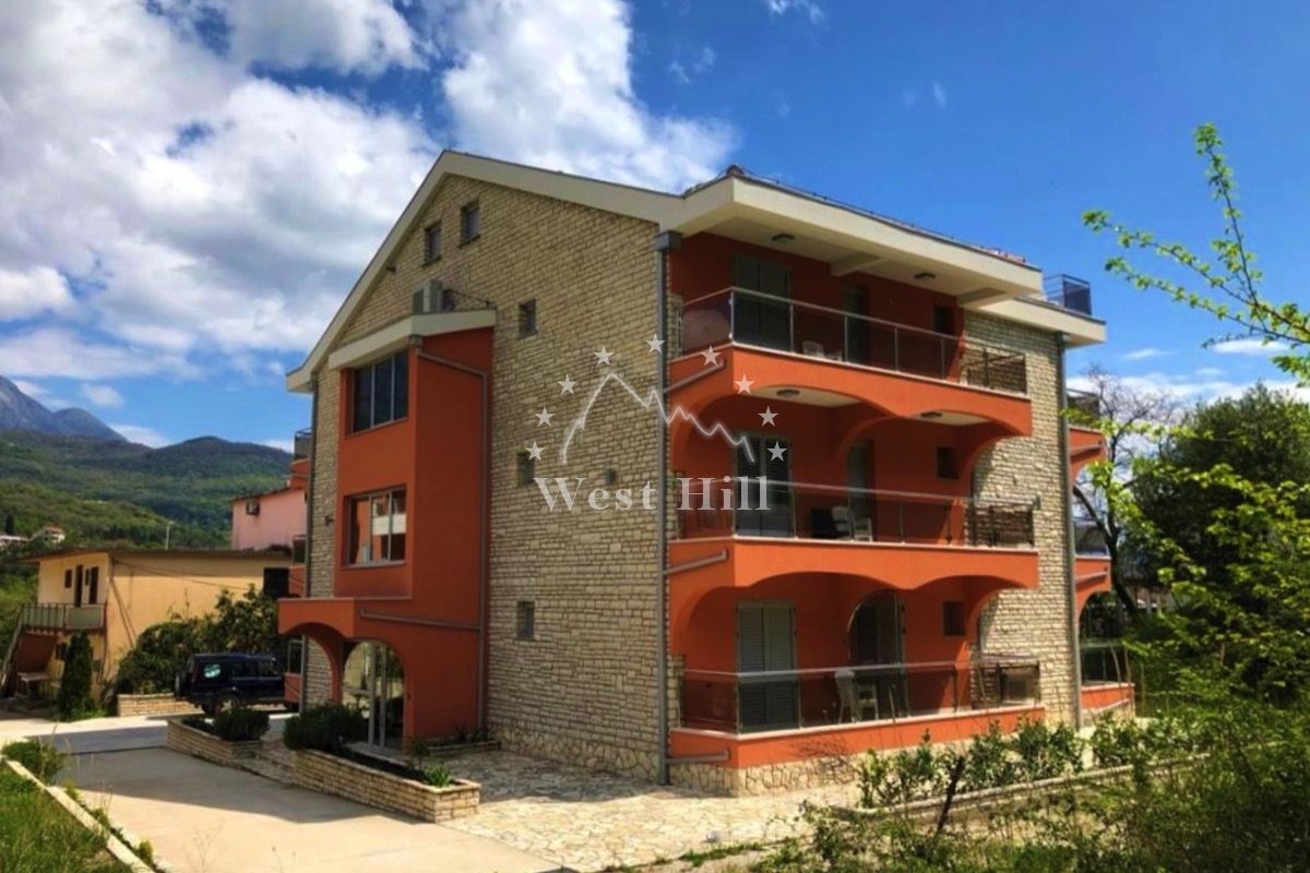 Hotel en Igalo, Montenegro, 600 m² - imagen 1