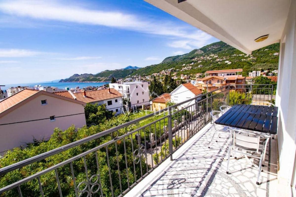 Hotel en Dobra Voda, Montenegro, 340 m² - imagen 1