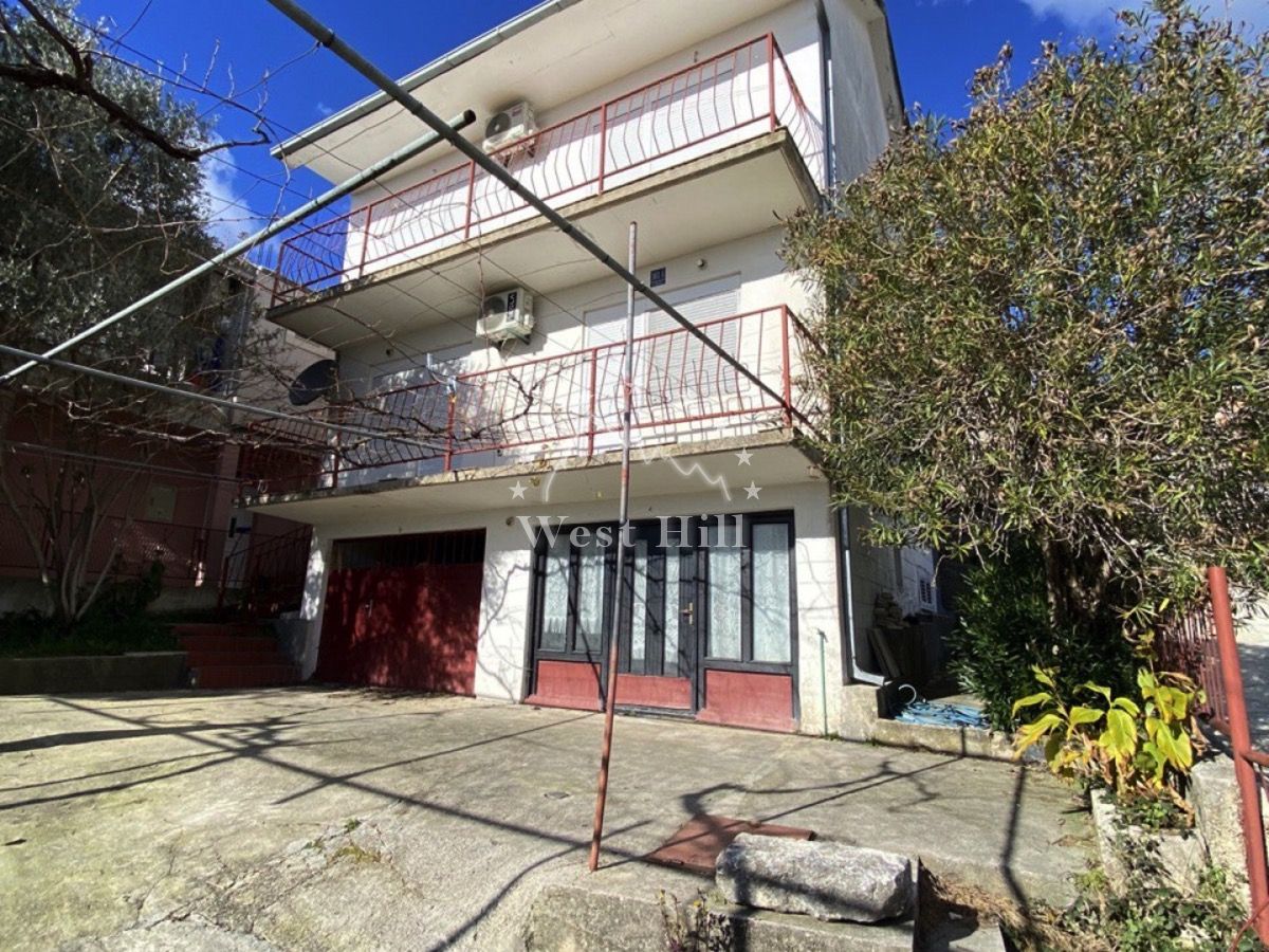 Casa en Tivat, Montenegro, 200 m² - imagen 1