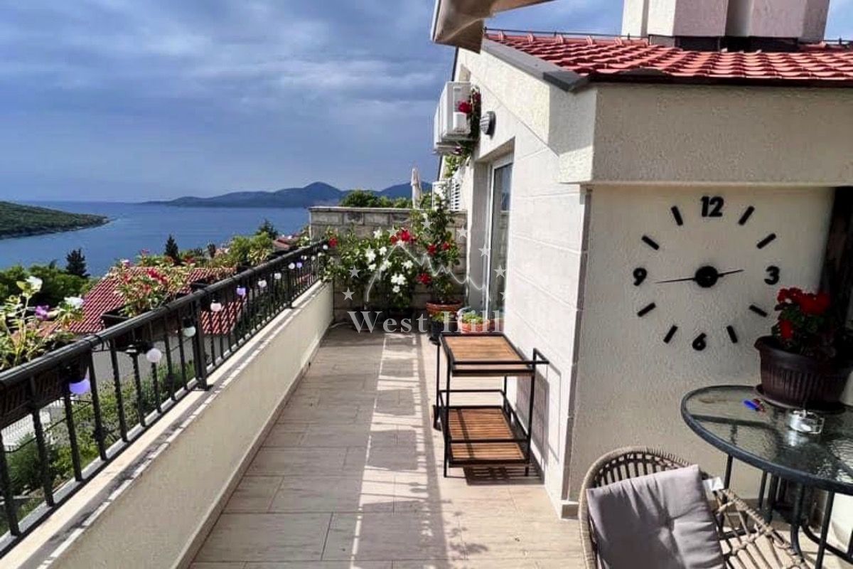 Apartment in Bigova, Montenegro, 75 m² - picture 1