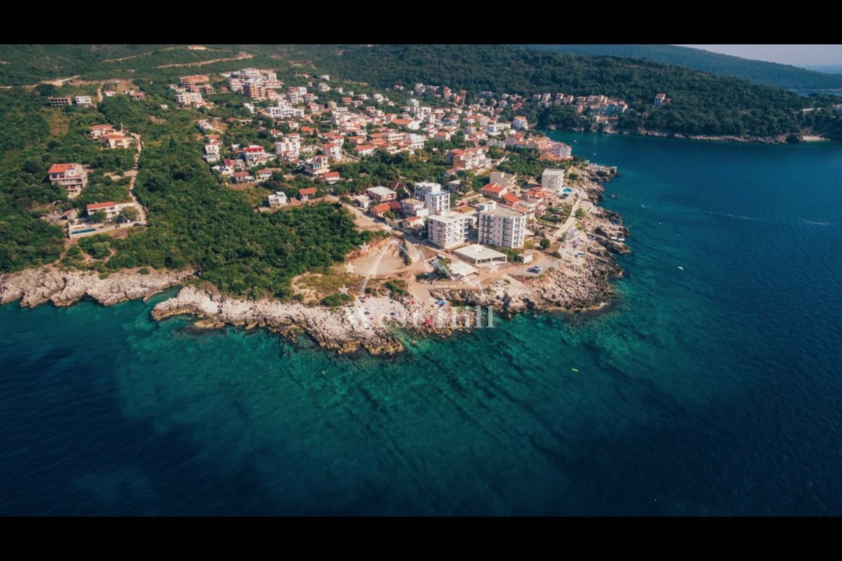 Hotel in Utjeha, Montenegro, 400 m² - picture 1