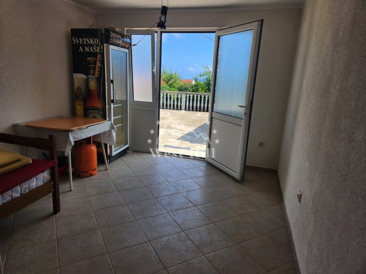 Apartment in Igalo, Montenegro, 40 m² - picture 1