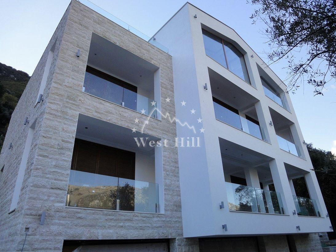 Casa a Stoliv, Montenegro, 585 m² - foto 1