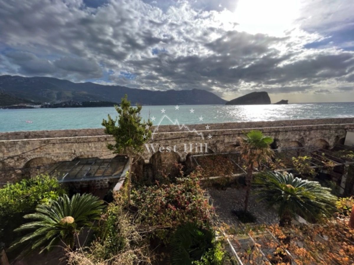 Maison à Budva, Monténégro, 100 m² - image 1
