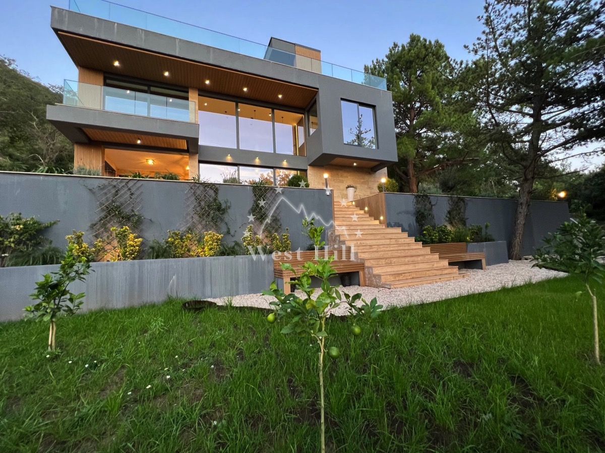 House in Kavac, Montenegro, 480 m² - picture 1