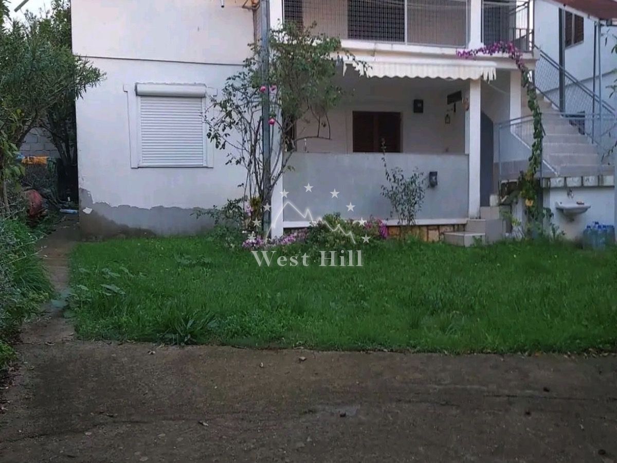 Casa en Dobra Voda, Montenegro, 100 m² - imagen 1