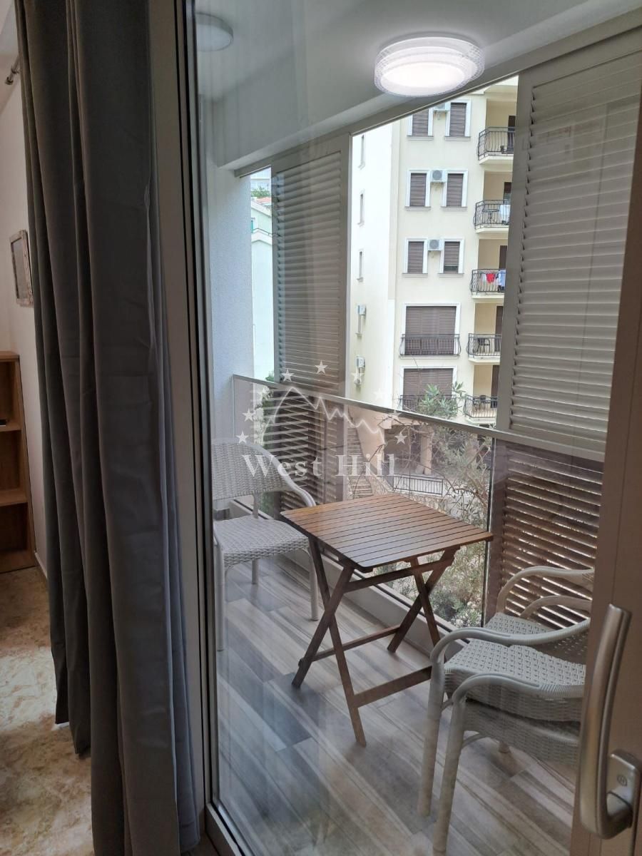 Apartment in Rafailovici, Montenegro, 32 m² - picture 1