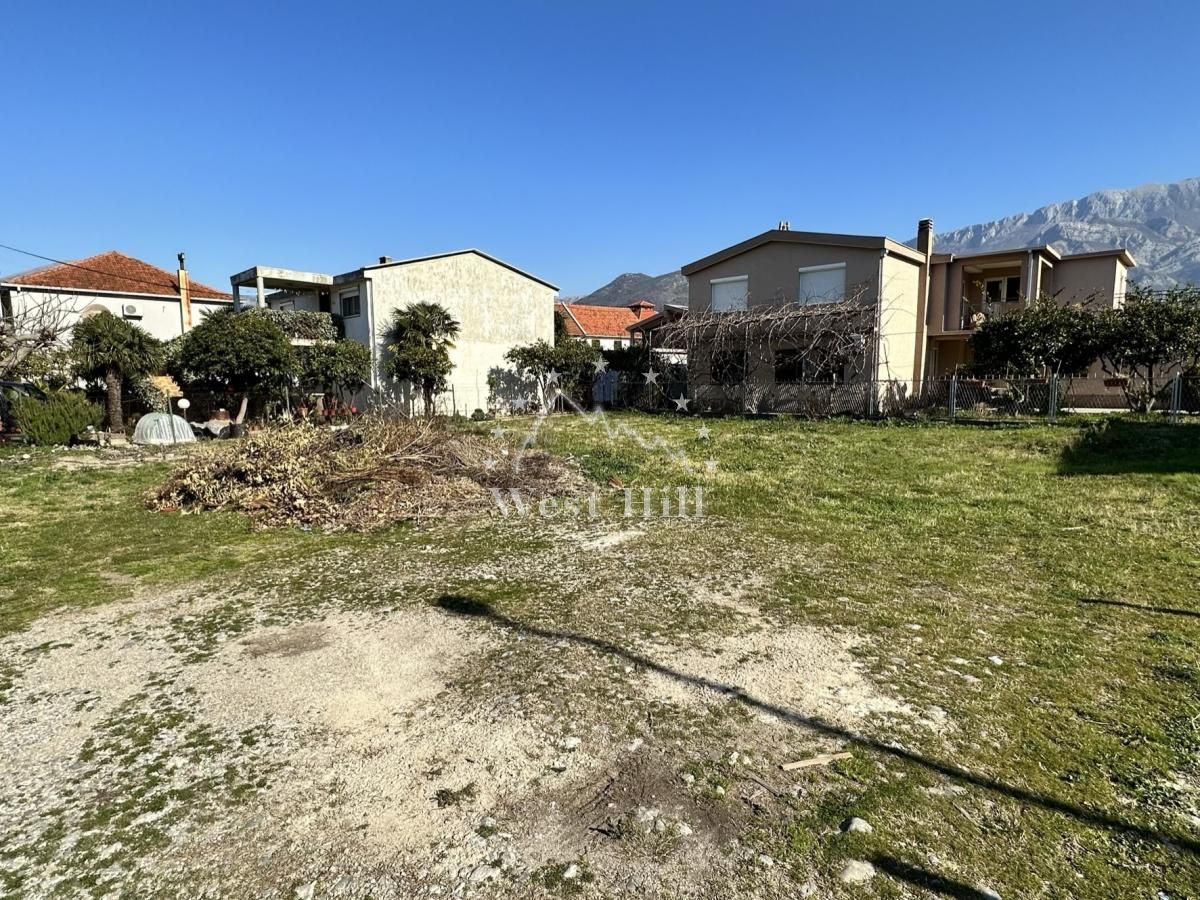 Land in Bar, Montenegro, 425 m² - picture 1