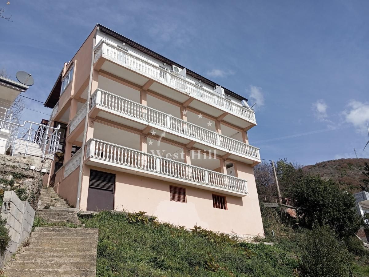 Hotel in Dobra Voda, Montenegro, 360 m² - picture 1