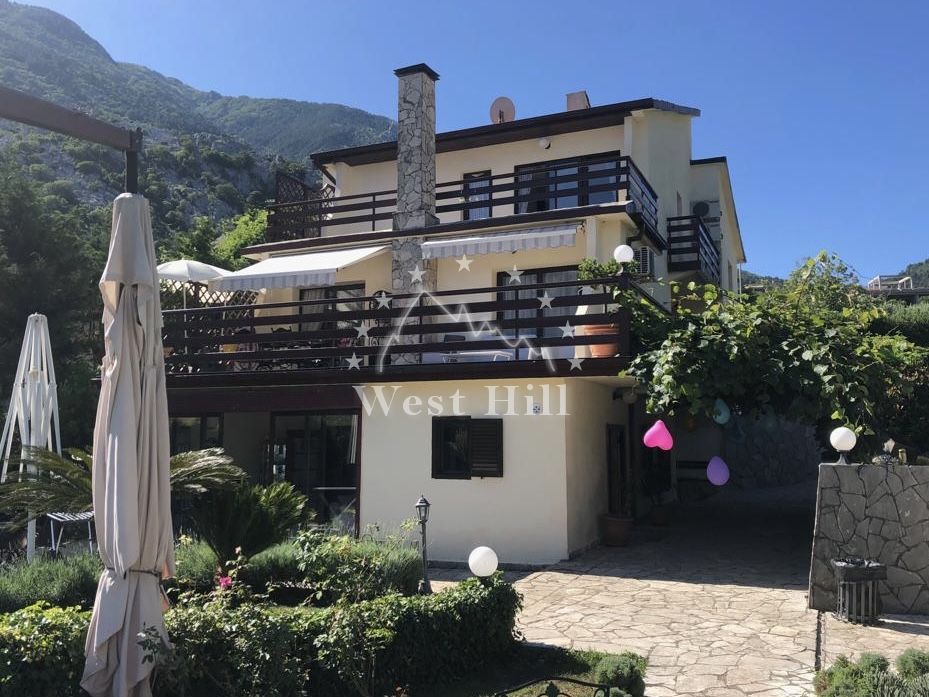 House in Kotor, Montenegro, 450 m² - picture 1