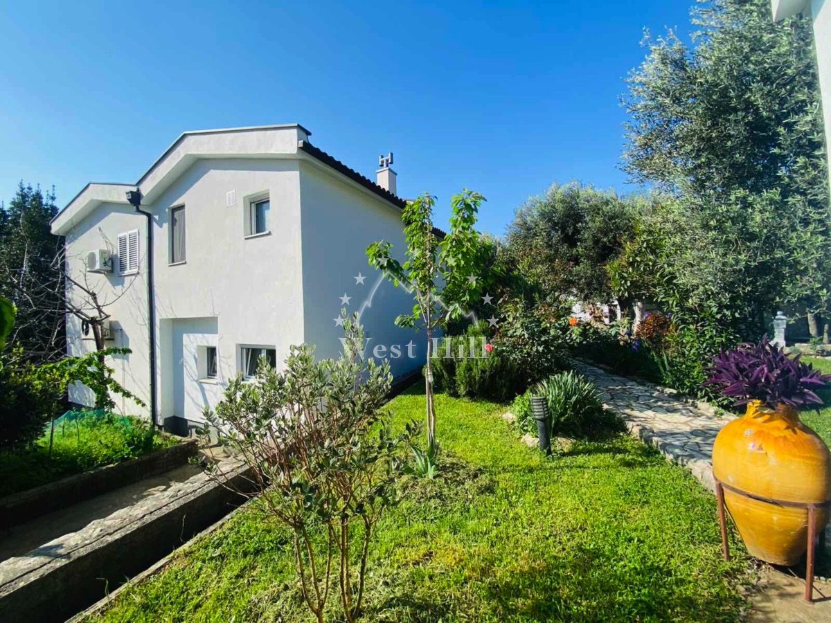 Haus in Susanj, Montenegro, 165 m² - Foto 1
