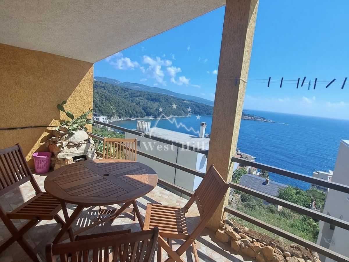 Haus in Dobra Voda, Montenegro, 220 m² - Foto 1