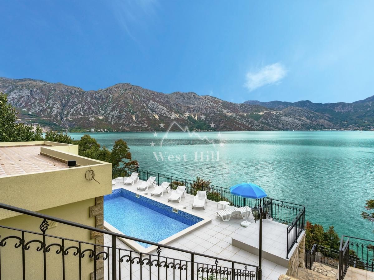 Maison à Kostanjica, Monténégro, 368 m² - image 1