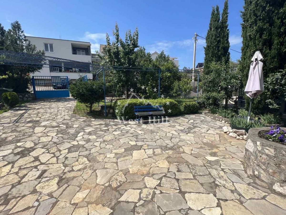House in Dobra Voda, Montenegro, 409 m² - picture 1