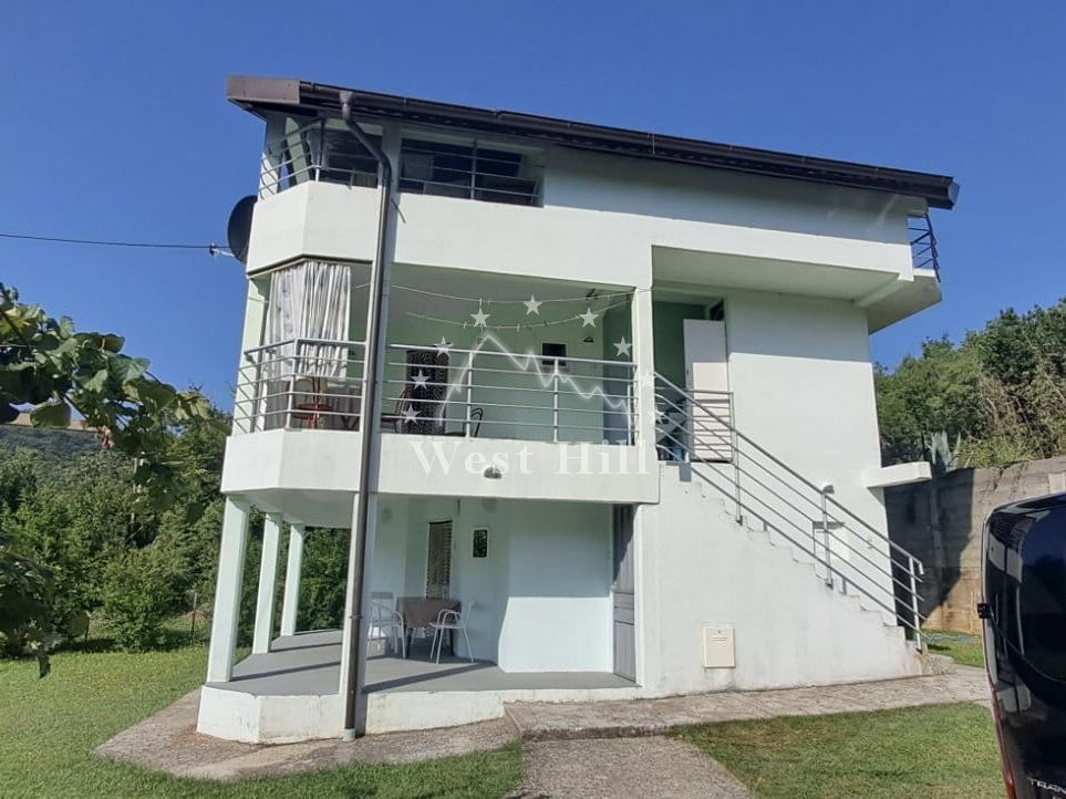 Haus in Zelenika, Montenegro, 152 m² - Foto 1