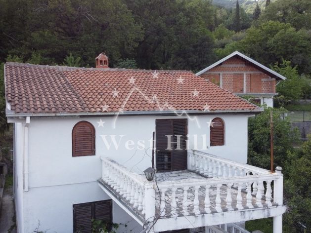 Maison à Bijela, Monténégro, 255 m² - image 1