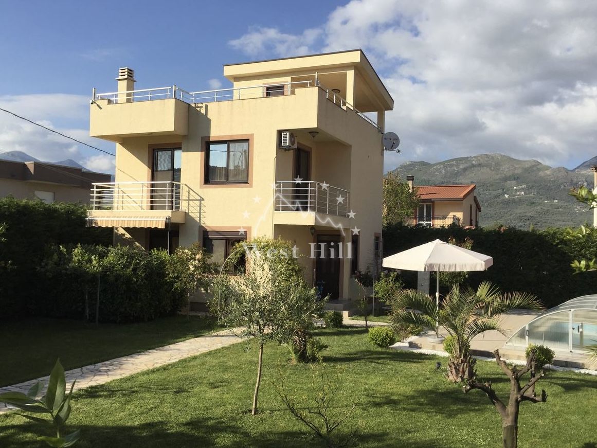 Haus in Bar, Montenegro, 168 m² - Foto 1