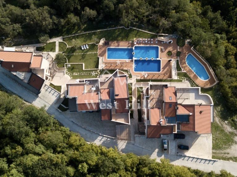 Appartement à Herceg-Novi, Monténégro, 16 m² - image 1