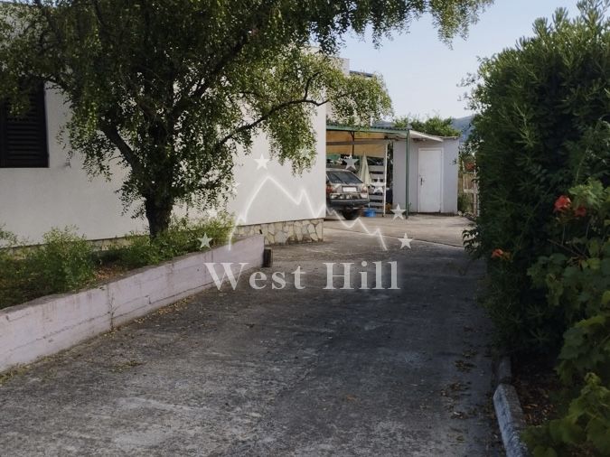 Casa en el Bar, Montenegro, 94 m² - imagen 1