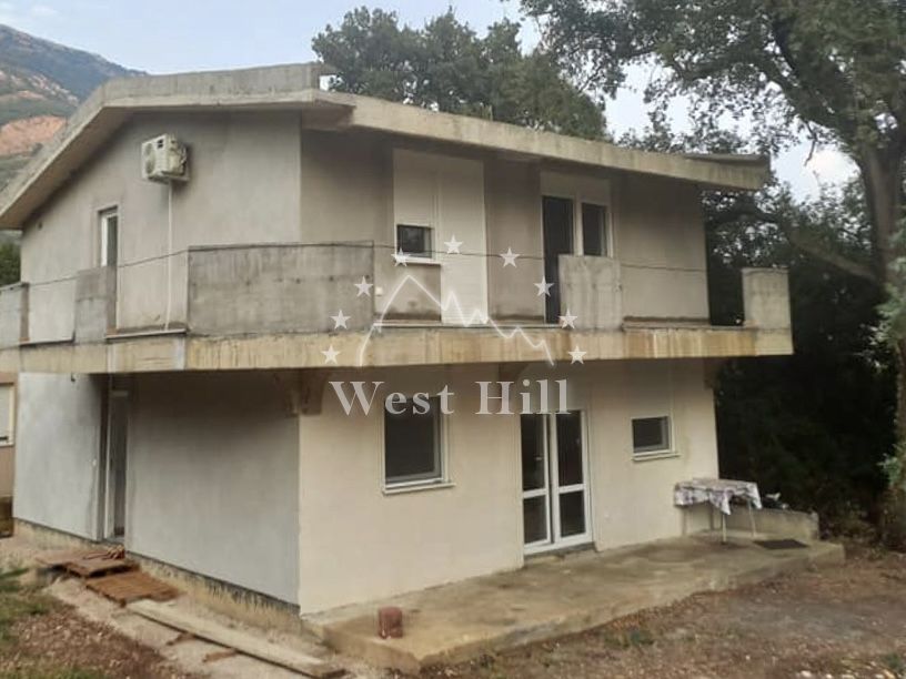 Haus in Sutomore, Montenegro, 180 m² - Foto 1
