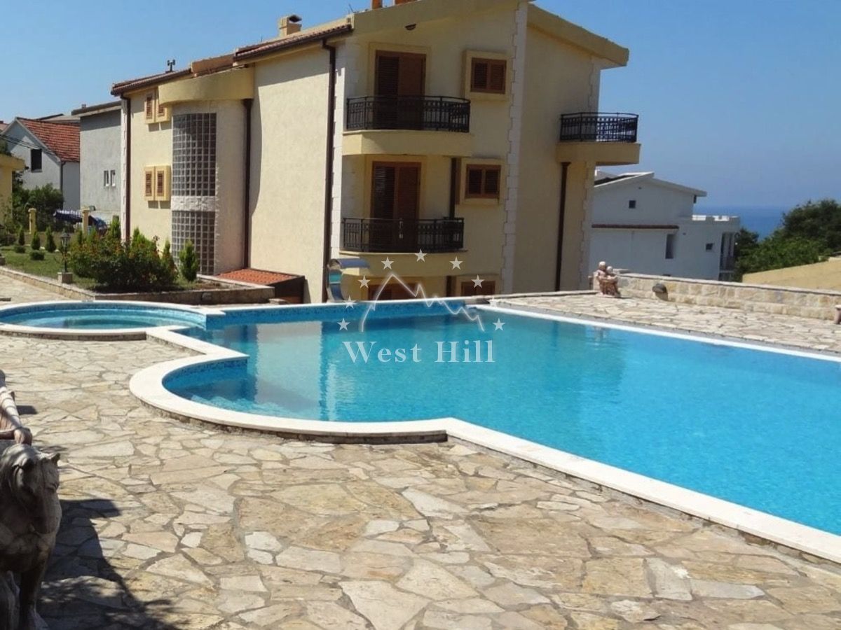 Haus in Susanj, Montenegro, 400 m² - Foto 1