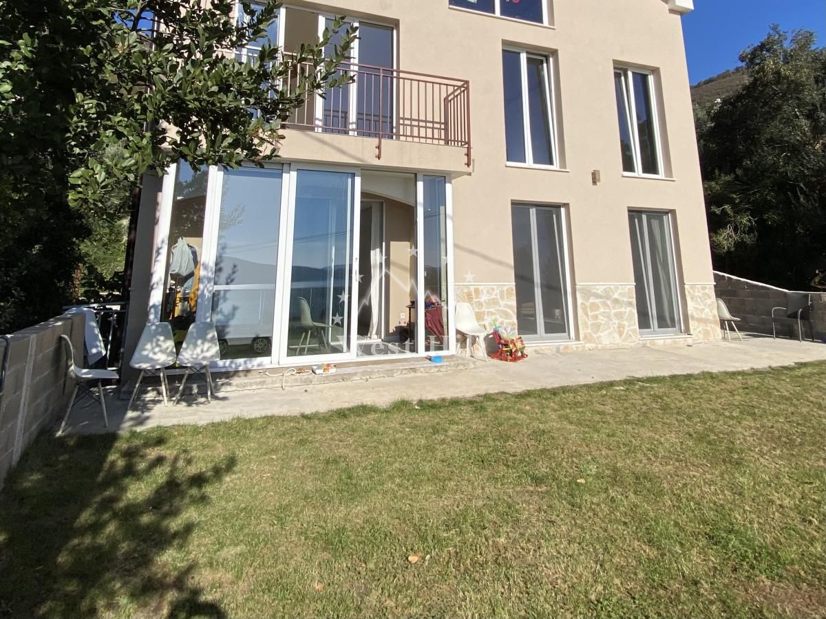 Casa en Baosici, Montenegro, 300 m² - imagen 1
