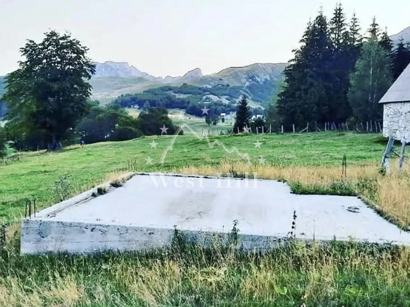 Land in Zabljak, Montenegro, 400 m² - picture 1