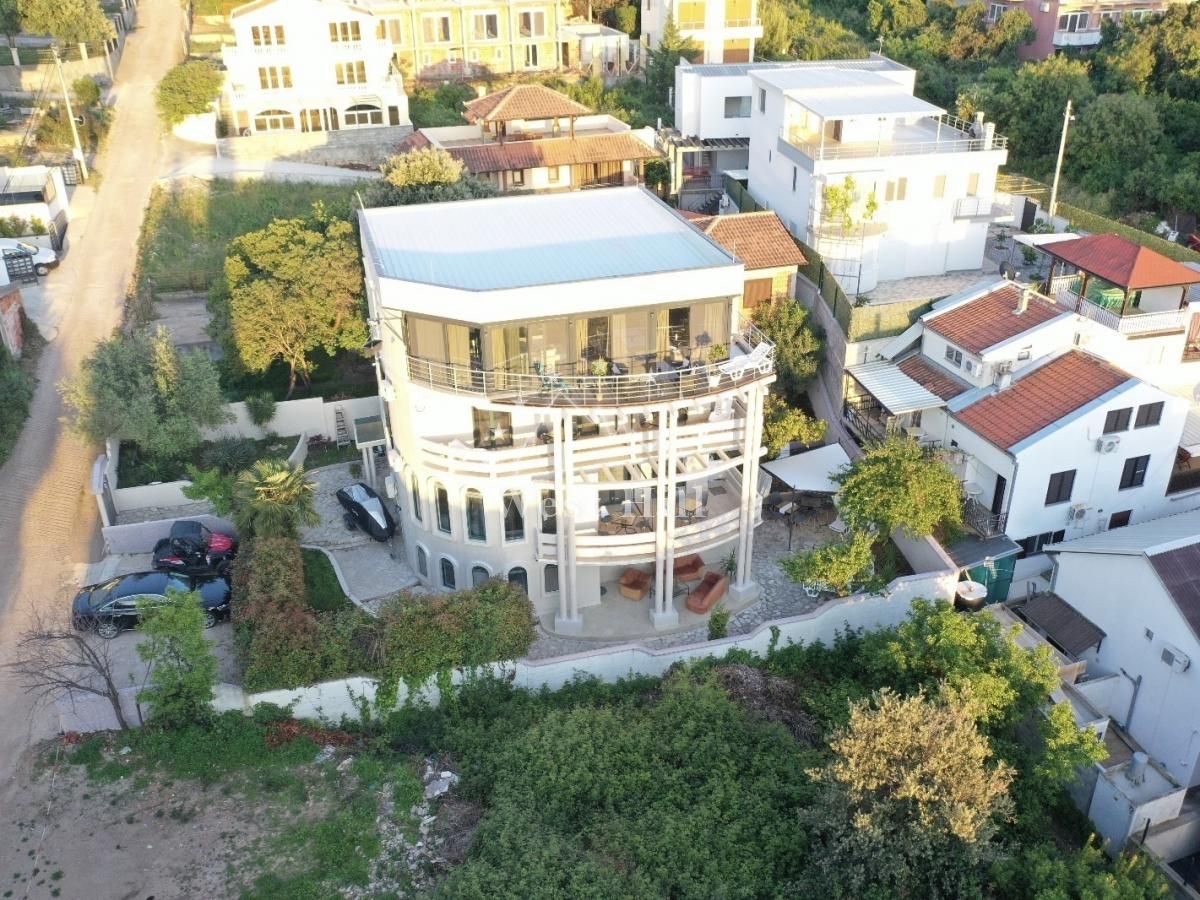 Hôtel Hladna Uvala, Monténégro, 370 m² - image 1