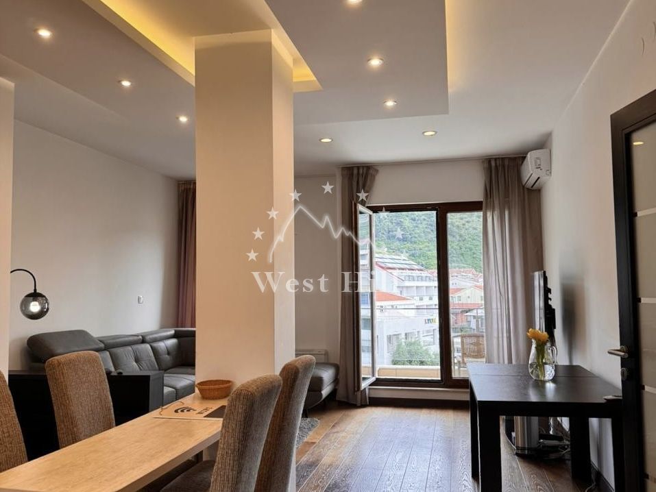 Apartment in Budva, Montenegro, 86 m² - picture 1