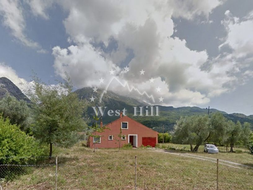 Casa en el Bar, Montenegro, 280 m² - imagen 1