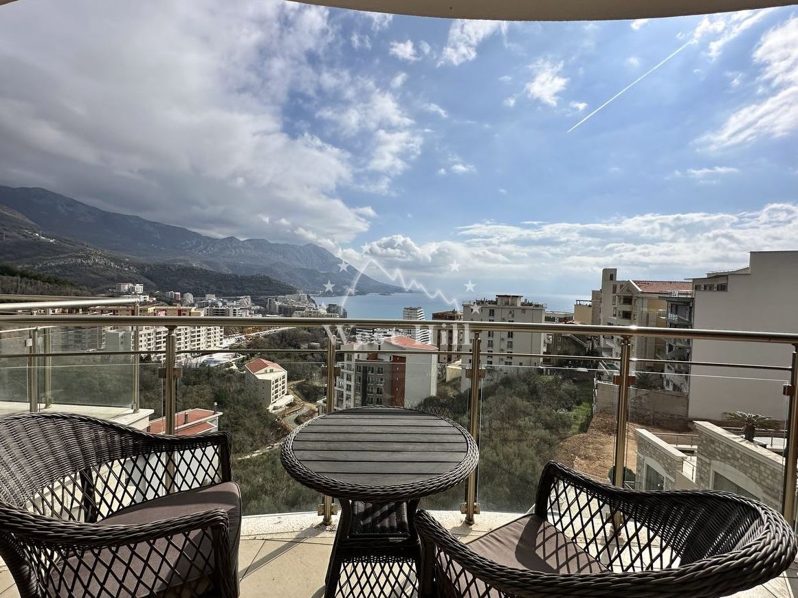 Appartement à Becici, Monténégro, 131 m² - image 1